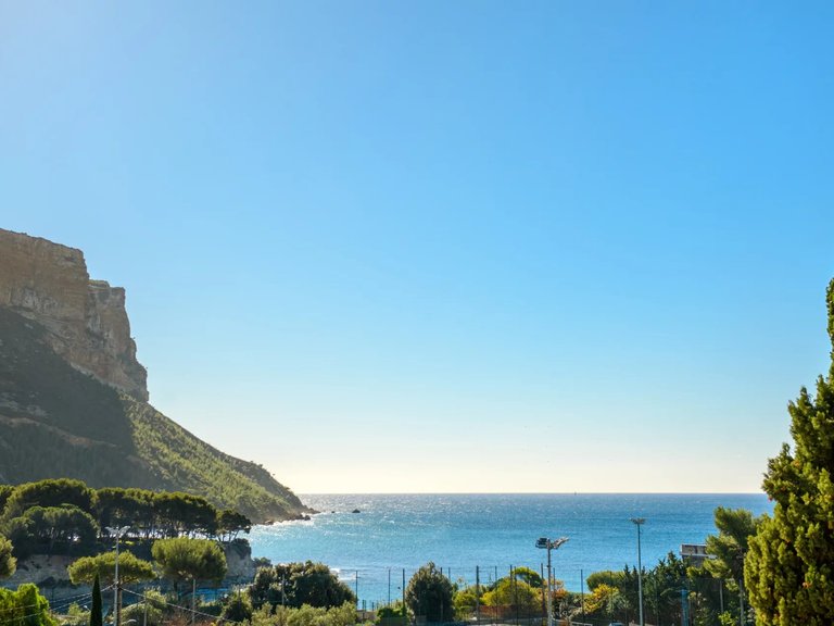 Villa for Sale in Cassis, Provence Coast (cassis To Cavalaire) 7