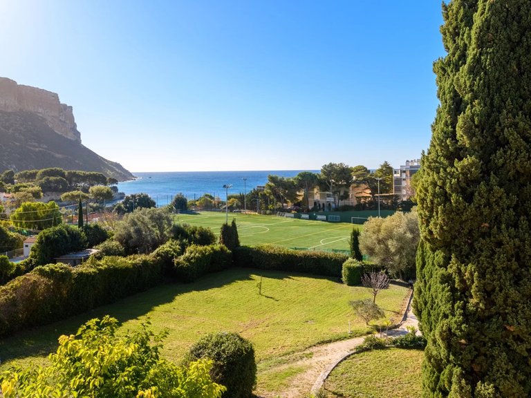 Villa for Sale in Cassis, Provence Coast (cassis To Cavalaire) 8
