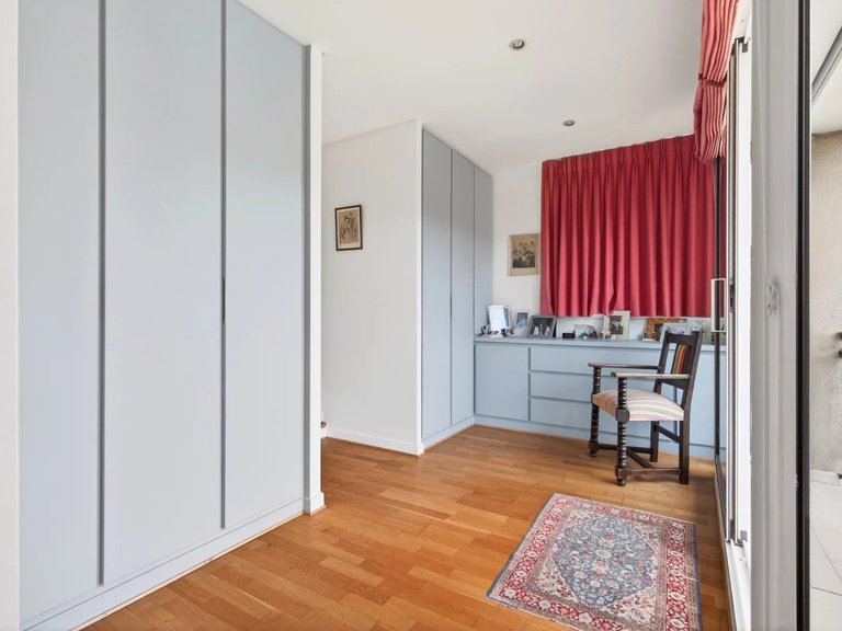 Villa for Sale in Marseille, Marseille & Cote Bleu 13