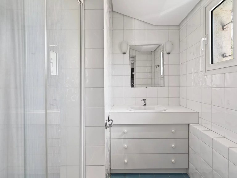 Villa for Sale in Marseille, Marseille & Cote Bleu 16