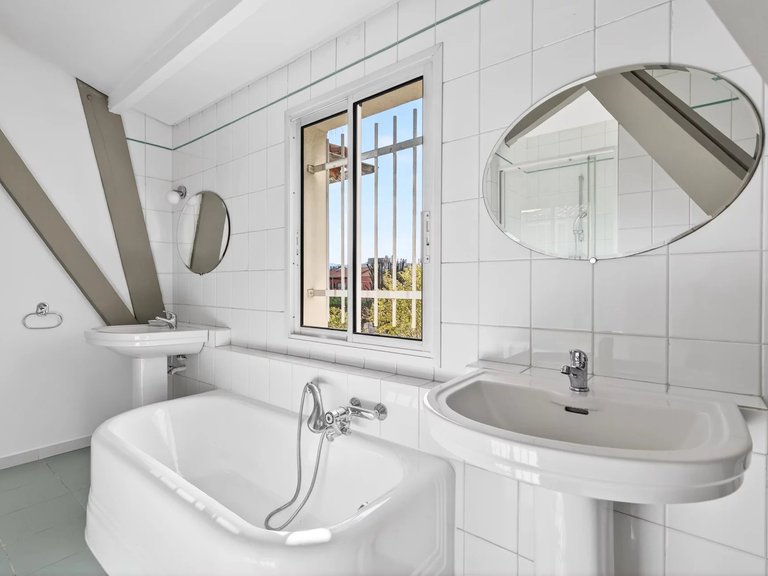 Villa for Sale in Marseille, Marseille & Cote Bleu 18