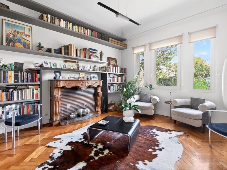 Villa for Sale in Marseille, Marseille & Cote Bleu 7