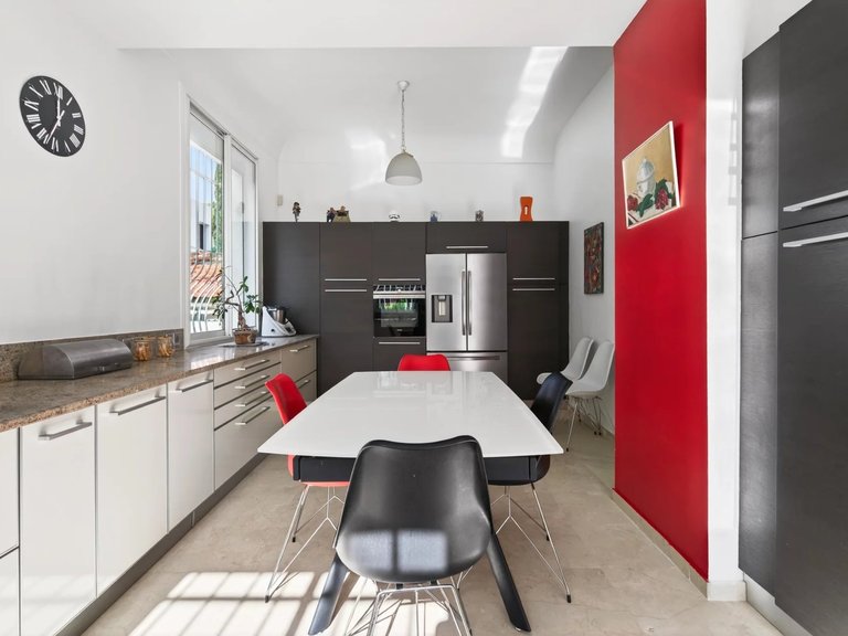 Villa for Sale in Marseille, Marseille & Cote Bleu 9