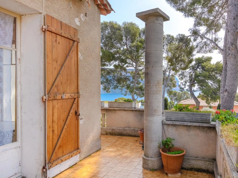 Villa for Sale in Cassis, Provence Coast (cassis To Cavalaire) 16