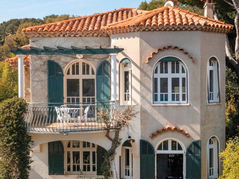 Villa for Sale in Cassis, Provence Coast (cassis To Cavalaire) 12