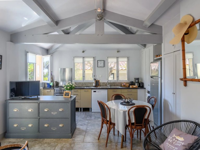 Villa for Sale in Cassis, Provence Coast (cassis To Cavalaire) 17