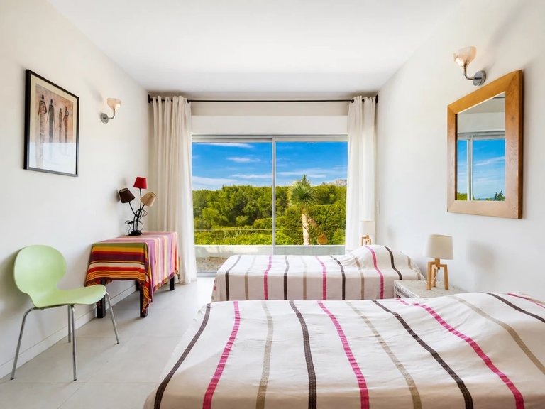 Villa for Sale in Cassis, Provence Coast (cassis To Cavalaire) 16