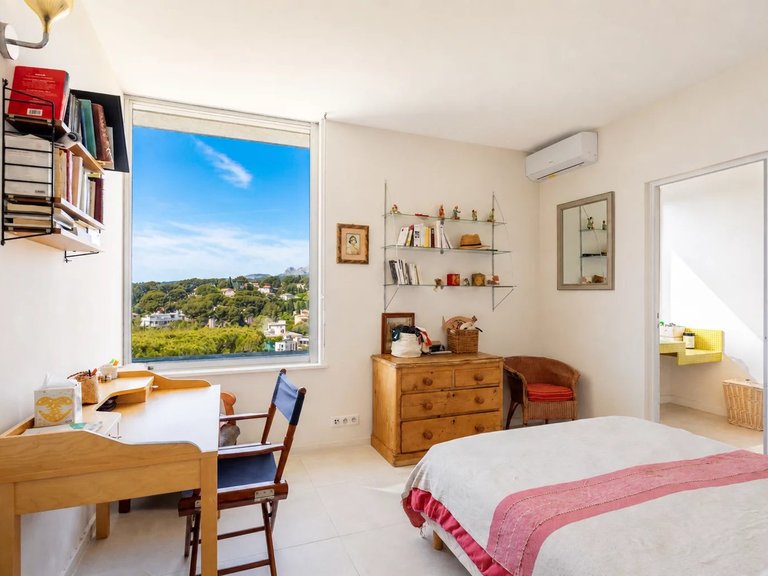 Villa for Sale in Cassis, Provence Coast (cassis To Cavalaire) 18