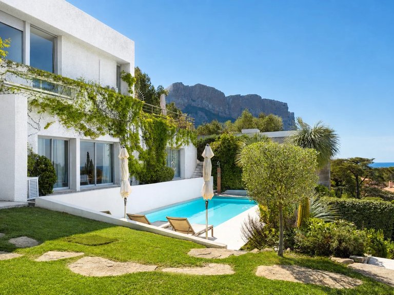 Villa for Sale in Cassis, Provence Coast (cassis To Cavalaire) 6