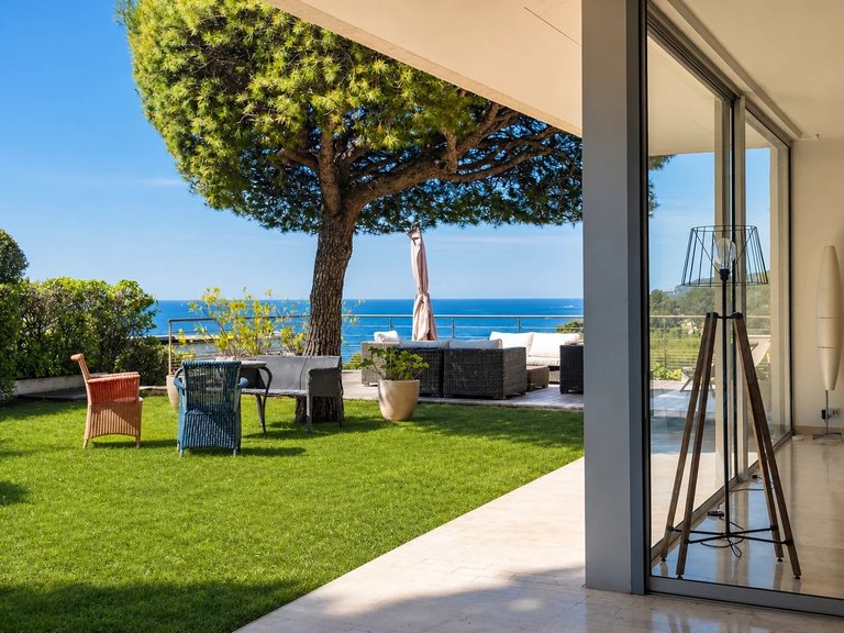 Villa for Sale in Cassis, Provence Coast (cassis To Cavalaire) 7