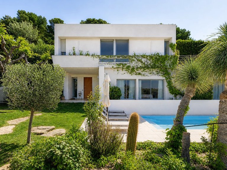 Villa for Sale in Cassis, Provence Coast (cassis To Cavalaire) 9