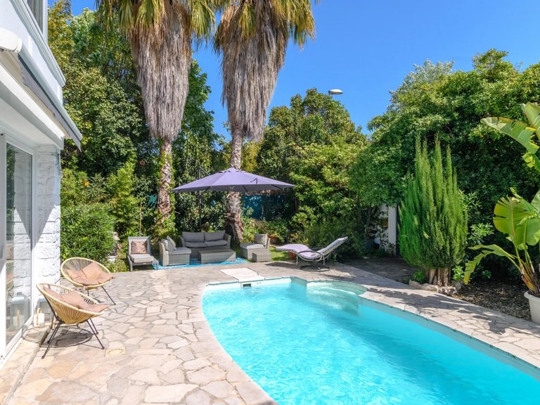 Villa for Sale in Marseille, Marseille & Cote Bleu 2