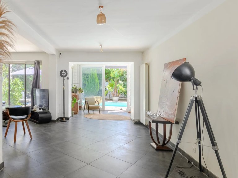 Villa for Sale in Marseille, Marseille & Cote Bleu 7