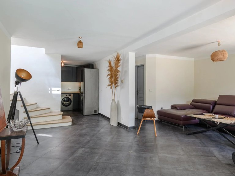 Villa for Sale in Marseille, Marseille & Cote Bleu 8