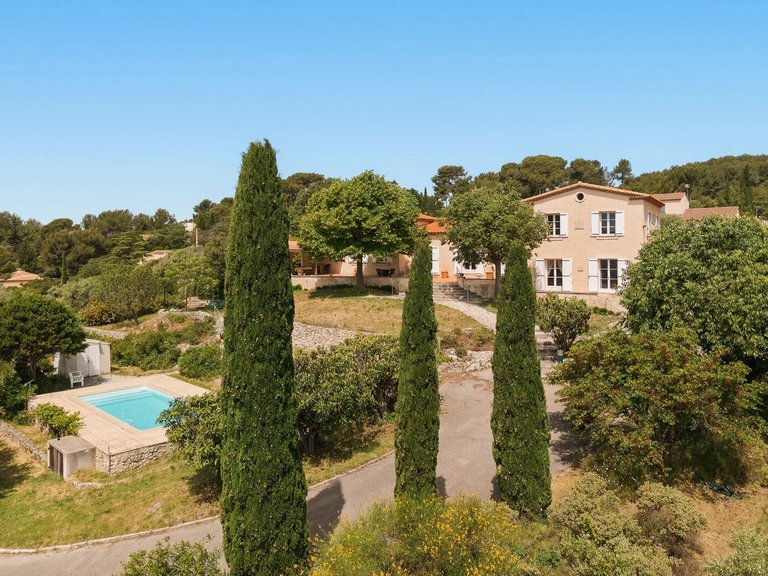 Villa for Sale in Marseille, Marseille & Cote Bleu 1