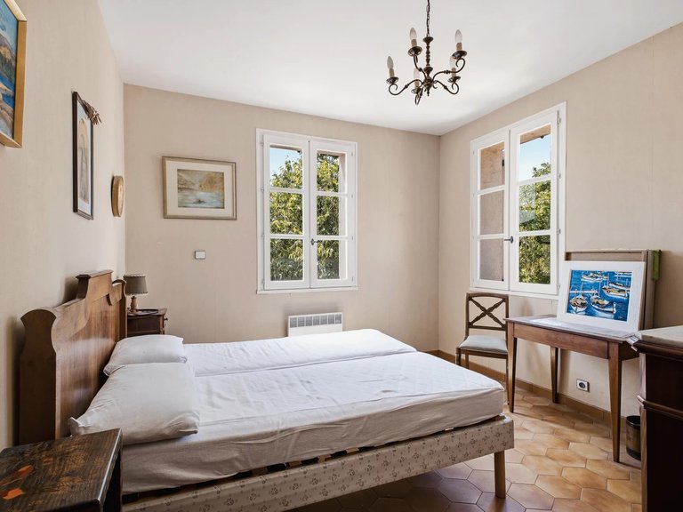 Villa for Sale in Marseille, Marseille & Cote Bleu 16