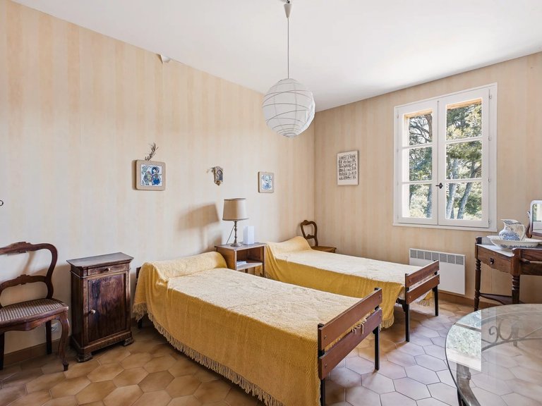 Villa for Sale in Marseille, Marseille & Cote Bleu 18