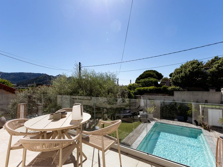Villa for Sale in Marseille, Marseille & Cote Bleu 2