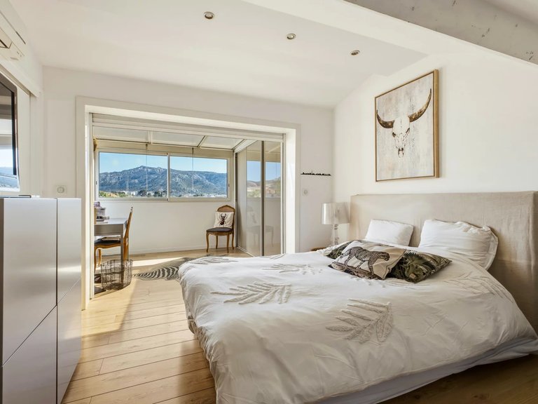Villa for Sale in Marseille, Marseille & Cote Bleu 12