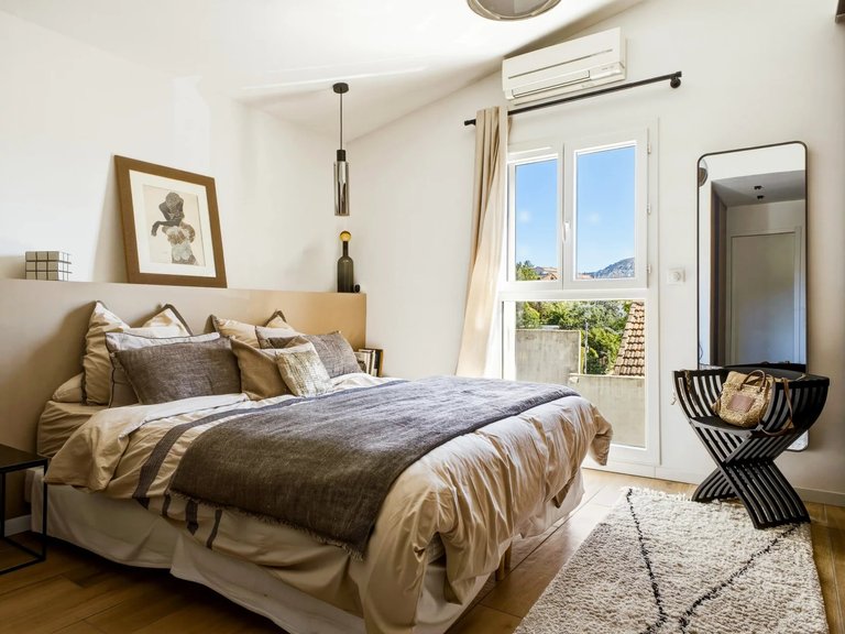 Villa for Sale in Marseille, Marseille & Cote Bleu 9