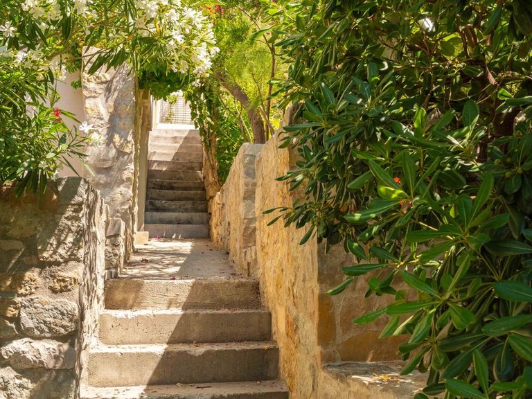 Villa for Sale in Marseille, Marseille & Cote Bleu 14