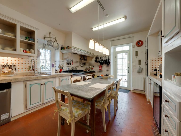 Villa for Sale in Rians, Avignon And North Provence 15