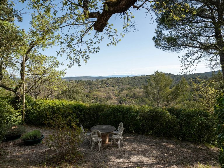 Villa for Sale in Rians, Avignon And North Provence 17