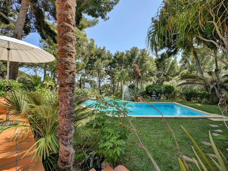 Villa for Sale in La Ciotat, Provence Coast (cassis To Cavalaire) 3