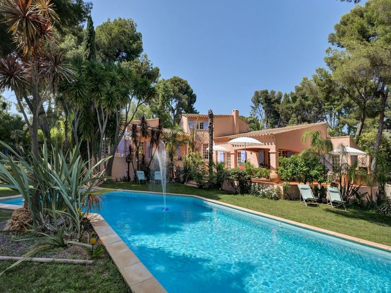 Villa for Sale in La Ciotat, Provence Coast (cassis To Cavalaire) 18