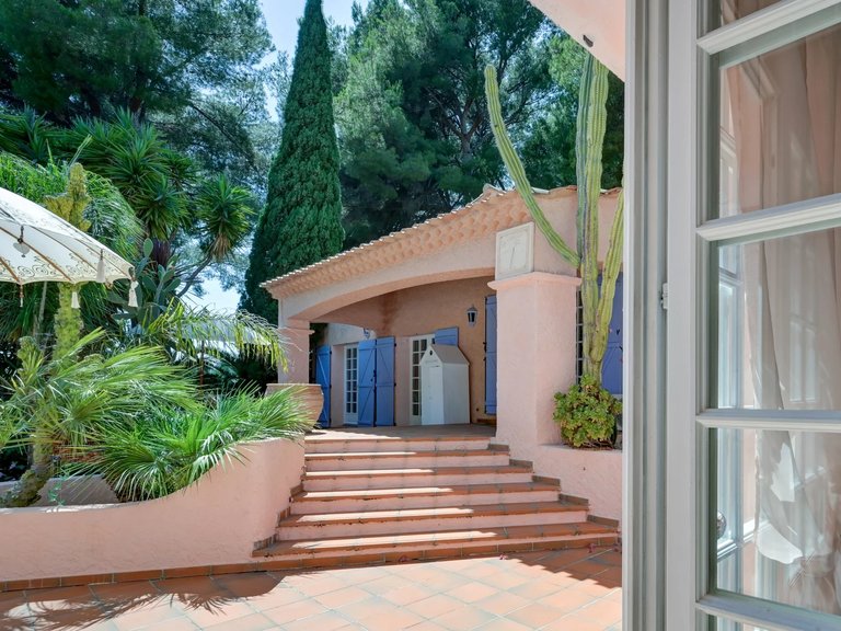 Villa for Sale in La Ciotat, Provence Coast (cassis To Cavalaire) 13