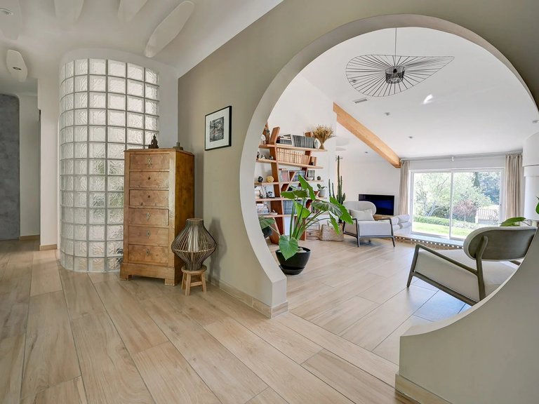 Villa for Sale in Merindol, The Luberon / Vaucluse 13