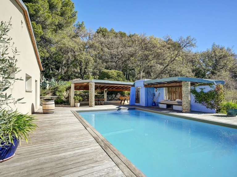 Villa for Sale in Merindol, The Luberon / Vaucluse 4