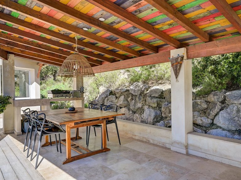 Villa for Sale in Merindol, The Luberon / Vaucluse 6
