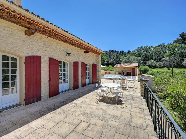 Villa for Sale in Grambois, The Luberon / Vaucluse 13