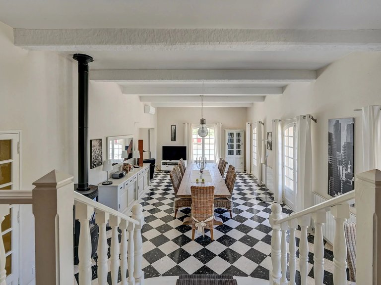 Villa for Sale in Grambois, The Luberon / Vaucluse 7