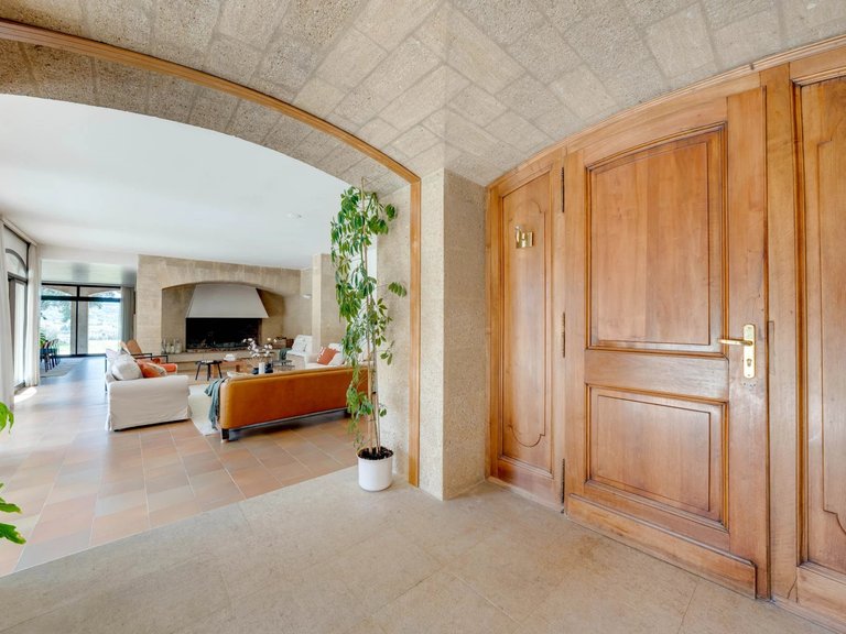 Villa for Sale in Rians, Avignon And North Provence 11