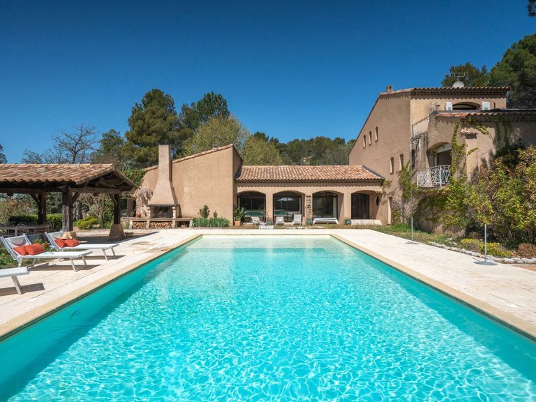 Villa for Sale in Rians, Avignon And North Provence 12