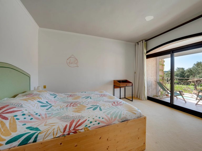 Villa for Sale in Rians, Avignon And North Provence 13