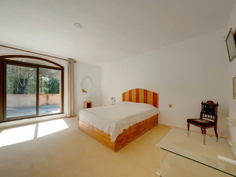 Villa for Sale in Rians, Avignon And North Provence 16