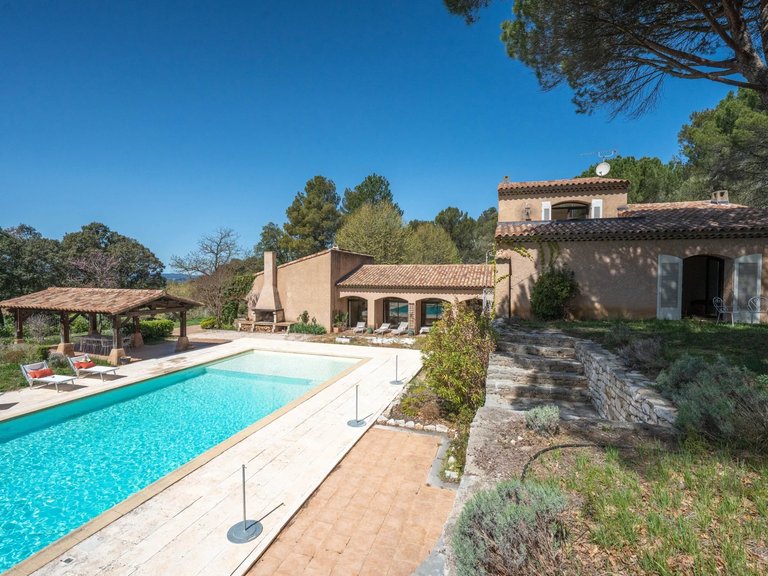 Villa for Sale in Rians, Avignon And North Provence 19