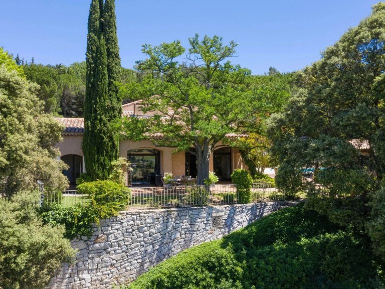 Villa for Sale in Rians, Avignon And North Provence 20