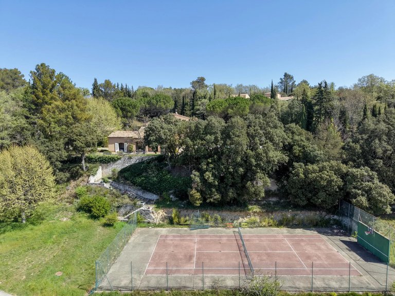 Villa for Sale in Rians, Avignon And North Provence 4