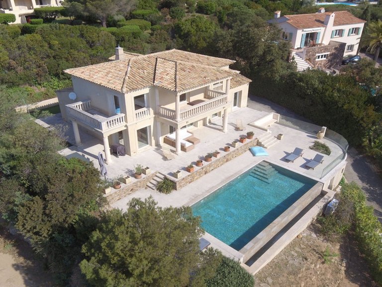 Villa for Sale in Les Issambres, St Raphaël, Ste Maxime Area 15