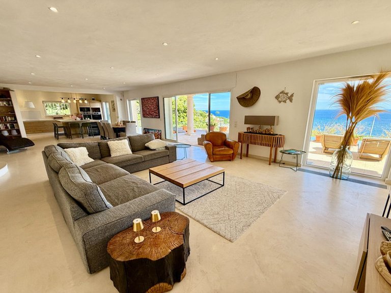 Villa for Sale in Les Issambres, St Raphaël, Ste Maxime Area 3