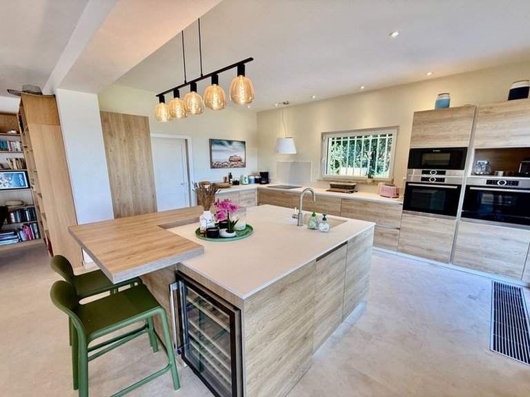 Villa for Sale in Les Issambres, St Raphaël, Ste Maxime Area 6
