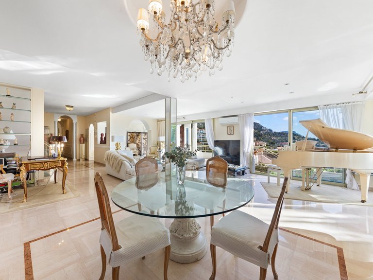 Villa for Sale in Villefranche Sur Mer, Villefranche, Cap Ferrat Area 3