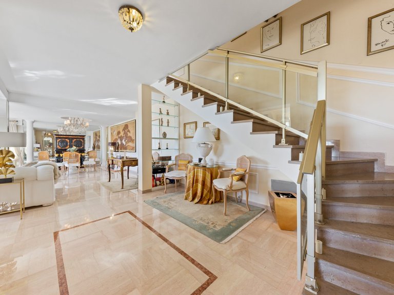 Villa for Sale in Villefranche Sur Mer, Villefranche, Cap Ferrat Area 9
