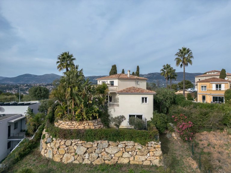 Villa for Sale in Nice, Nice Area 20