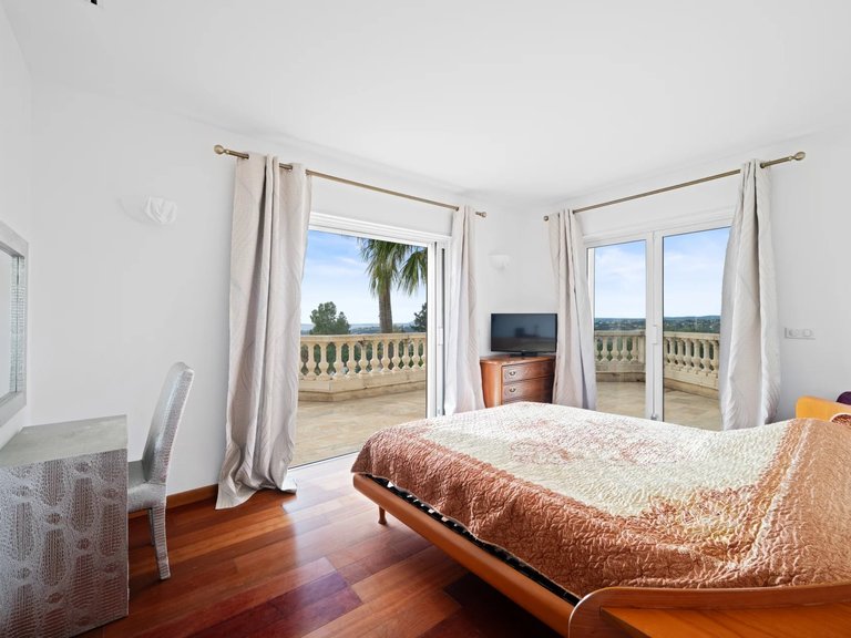 Villa for Sale in Nice, Nice Area 8