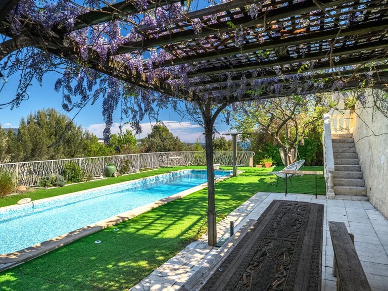 Villa for Sale in Nice, Nice Area 2